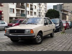 Louer une RENAULT 18  de de 1981 (Photo 2)