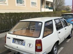 Louer une RENAULT 18 Break de de 1978 (Photo 3)