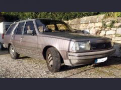 Louer une RENAULT 18 Turbo de 1984 (Photo 1)