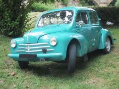 Louer une RENAULT 4 CV AFFAIRE de de 1960 (Photo 1)