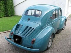 Louer une RENAULT 4 CV AFFAIRE de de 1960 (Photo 3)