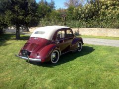 Louer une RENAULT 4 CV de de 1952 (Photo 3)