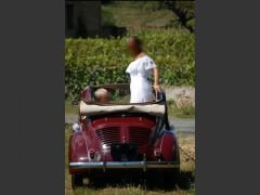 Louer une RENAULT 4 CV de de 1952 (Photo 5)