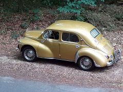 RENAULT 4 CV (Photo 2)