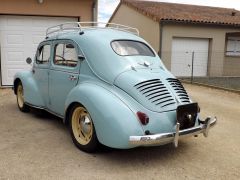 Louer une RENAULT 4 CV de de 1955 (Photo 4)