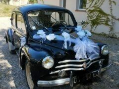 Louer une RENAULT 4 CV de de 1956 (Photo 1)