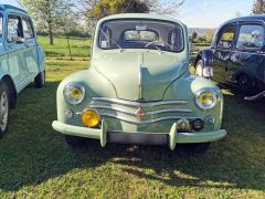 RENAULT 4 CV (Photo 2)