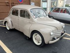 Louer une RENAULT 4 CV de de 1957 (Photo 3)