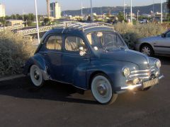 Louer une RENAULT 4 CV de de 1958 (Photo 1)