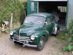 Louer une RENAULT 4 CV de 1958 (Photo 0)