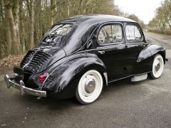 RENAULT 4 CV (Photo 2)