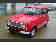 Louer une RENAULT 4 GTL de 1982 (Photo 0)