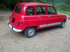 Louer une RENAULT 4 GTL de de 1982 (Photo 4)