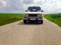 Louer une RENAULT 4 GTL de de 1983 (Photo 4)