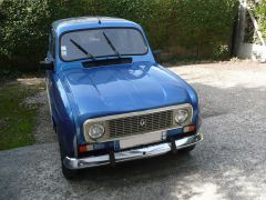 Louer une RENAULT 4 GTL de de 1992 (Photo 2)