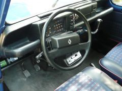 RENAULT 4 GTL (Photo 5)