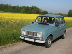 Louer une RENAULT 4 L Savane de de 1989 (Photo 1)