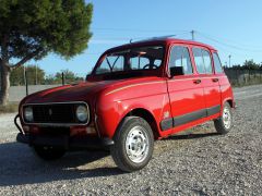 Louer une RENAULT 4 L de 1985 (Photo 1)