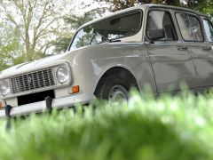 Louer une RENAULT 4 L de de 1989 (Photo 2)