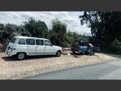 Louer une RENAULT 4 Limousine découvrable de de 1987 (Photo 2)