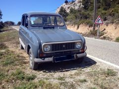 RENAULT 4 (Photo 1)