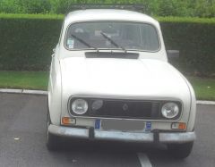 RENAULT 4 (Photo 1)