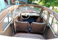 Louer une RENAULT 4CV  Découvrable de de 1951 (Photo 4)