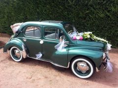 Louer une RENAULT 4CV Découvrable de de 1955 (Photo 1)