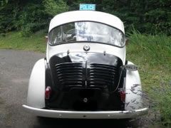 Louer une RENAULT 4CV POLICE PIE de de 1958 (Photo 3)