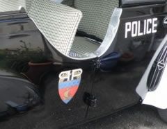 Louer une RENAULT 4CV POLICE PIE de de 1958 (Photo 5)