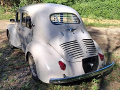 Louer une RENAULT 4CV de de 1955 (Photo 4)