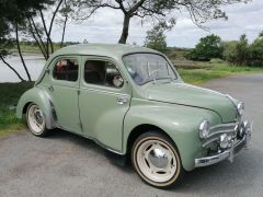 Louer une RENAULT 4CV de de 1955 (Photo 1)