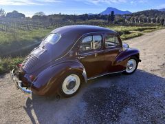 Louer une RENAULT 4CV de de 1956 (Photo 2)