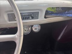 Louer une RENAULT 4CV de de 1956 (Photo 4)