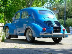 Louer une RENAULT 4CV de de 1956 (Photo 2)