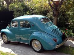 Louer une RENAULT 4CV de de 1959 (Photo 2)