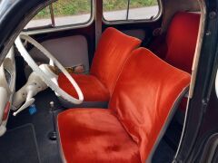 Louer une RENAULT 4CV de de 1960 (Photo 5)