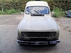 Louer une RENAULT 4L F4 de de 1986 (Photo 2)