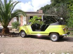 Louer une RENAULT 4L Plein Air de de 1969 (Photo 2)