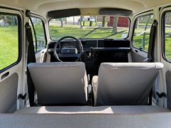 Louer une RENAULT 4L Savane de de 1989 (Photo 5)