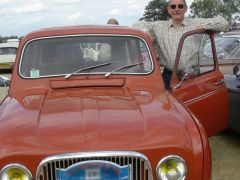 Louer une RENAULT 4L de de 1963 (Photo 2)