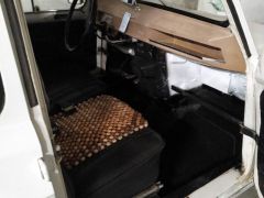 Louer une RENAULT 4L de de 1967 (Photo 5)