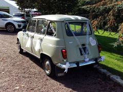 Louer une RENAULT 4L de de 1970 (Photo 3)