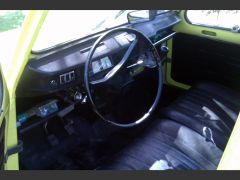 Louer une RENAULT 4L de de 1974 (Photo 4)