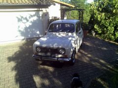 Louer une RENAULT 4L de de 1976 (Photo 2)