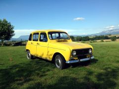 Louer une RENAULT 4L de de 1976 (Photo 2)