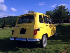 Louer une RENAULT 4L de de 1976 (Photo 3)
