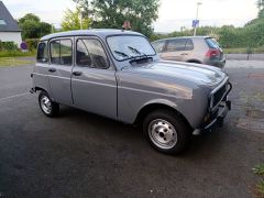RENAULT 4L de 1984 en location pour mariage en Ille-et-Vilaine