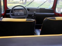 Louer une RENAULT 4L de de 1985 (Photo 5)