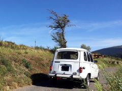 Louer une RENAULT 4L de de 1991 (Photo 3)